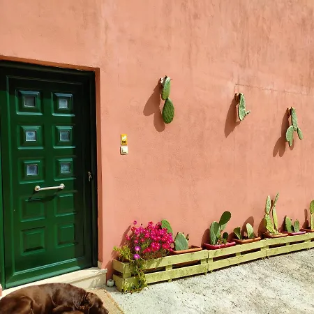 Margarita Paxos - Kam Appartement