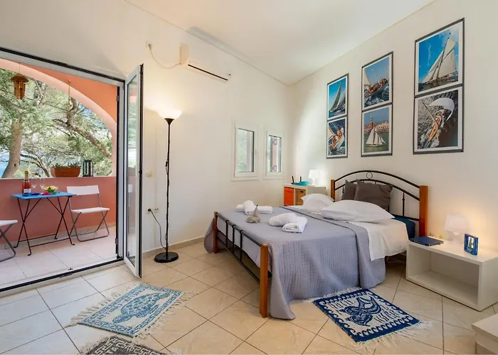 Margarita Paxos - Kam Apartment